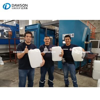 노동 수요 1~2명, 오퍼레이터, 플라스틱 30리터 제리캔 제조, 완전 자동 블로우 성형기 생산 설비